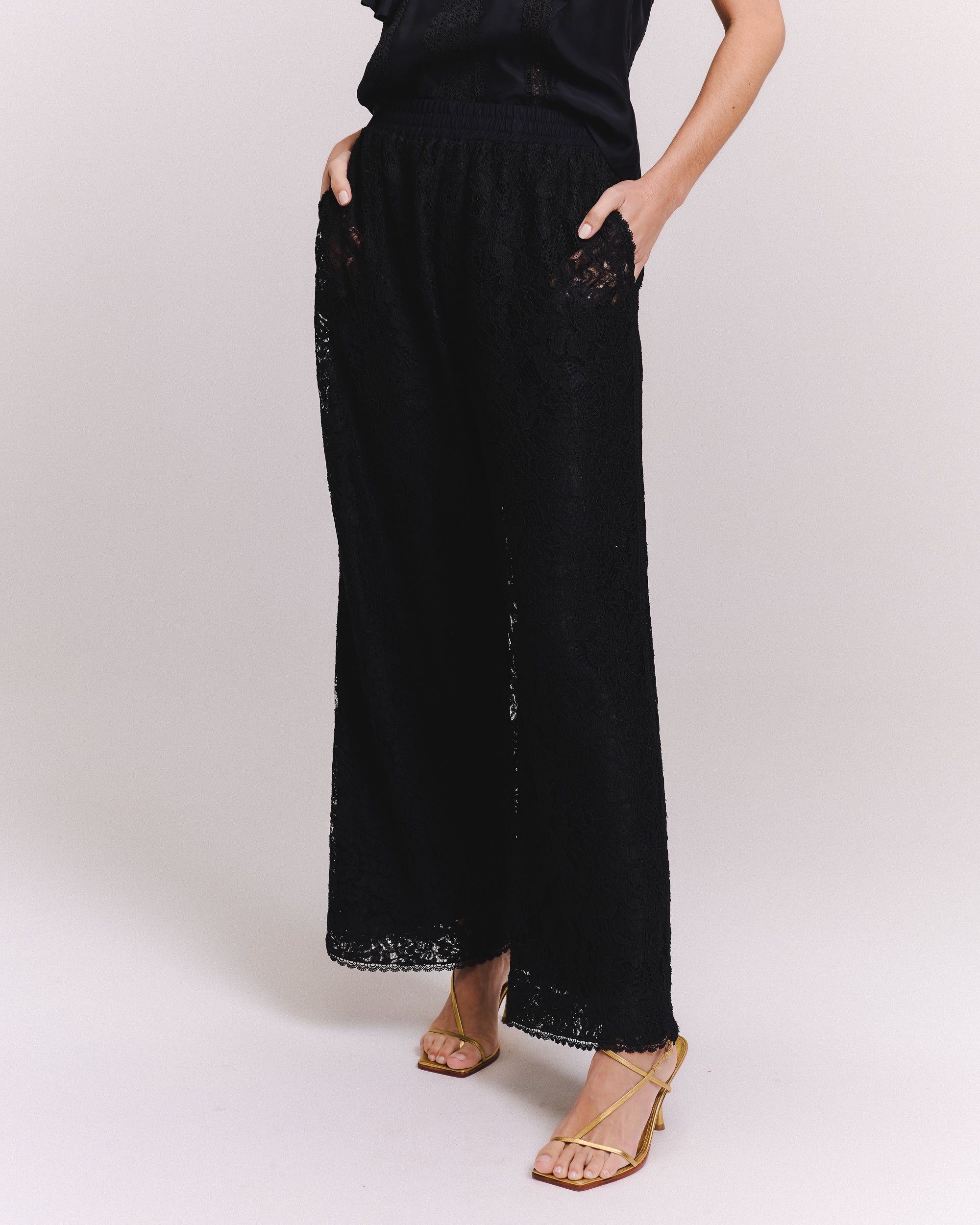 CALÇA HELENA PRETO