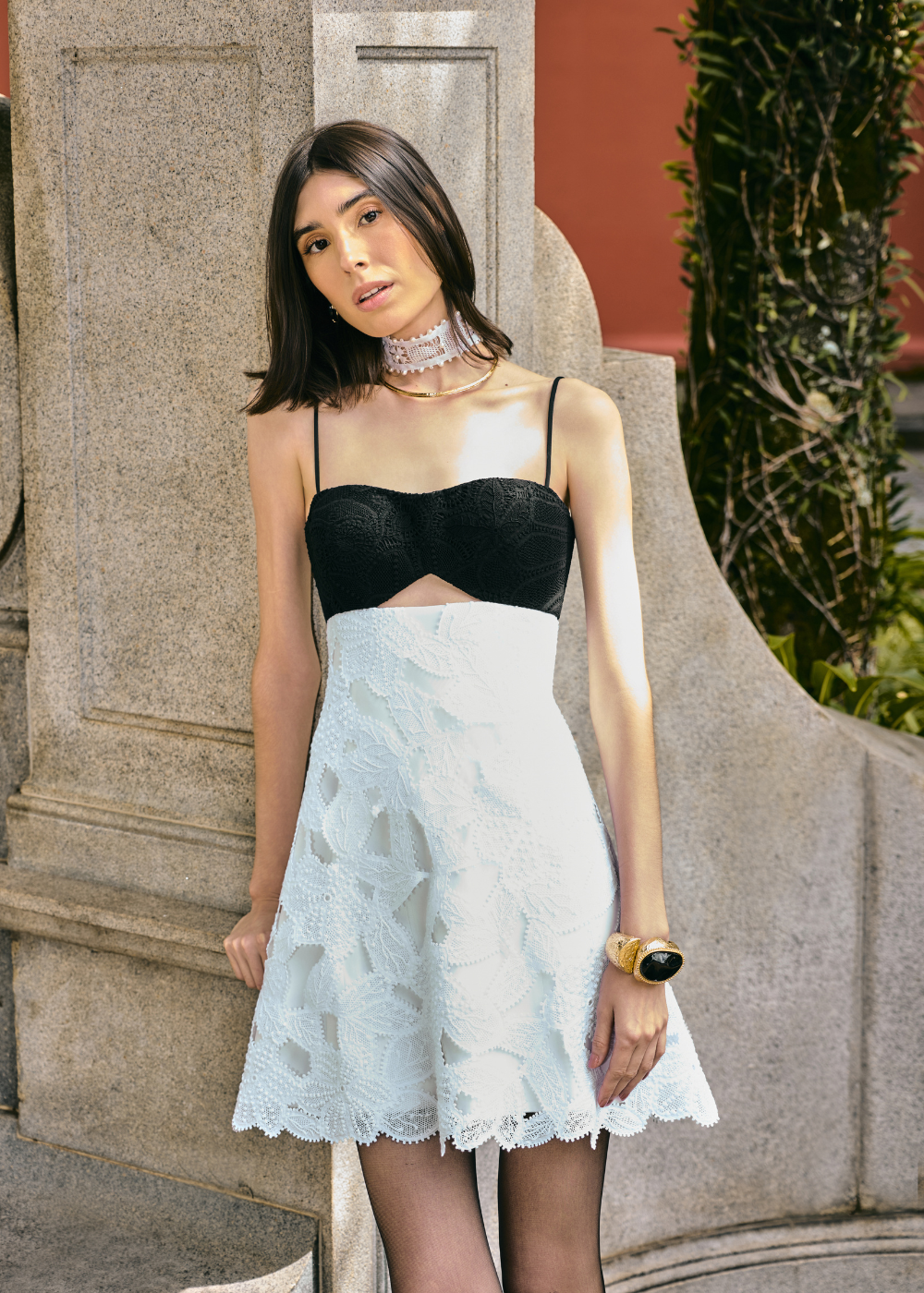 VESTIDO CURTO BRUNA PRETO + BRANCO