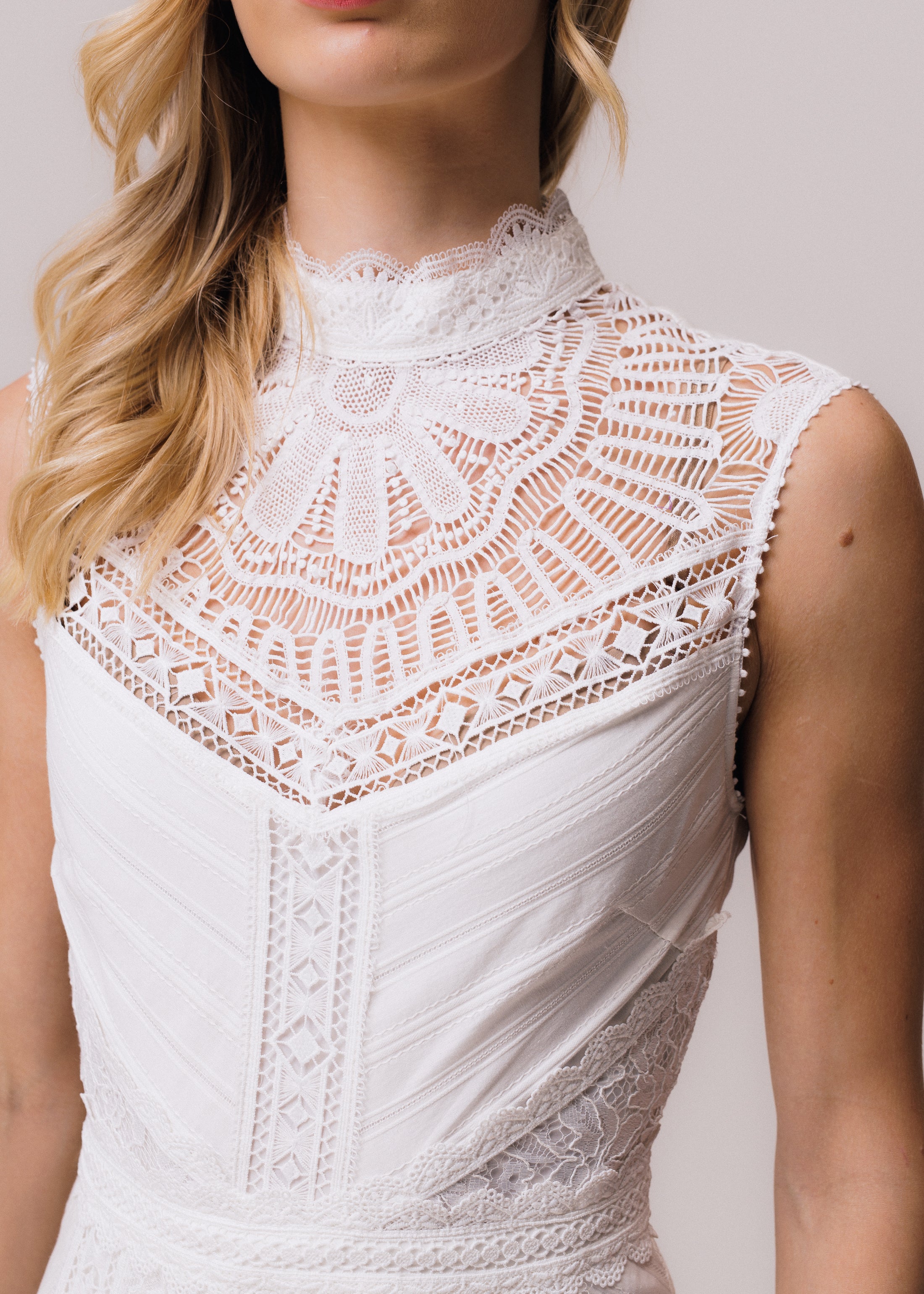 VESTIDO MIDI KATE OFF WHITE