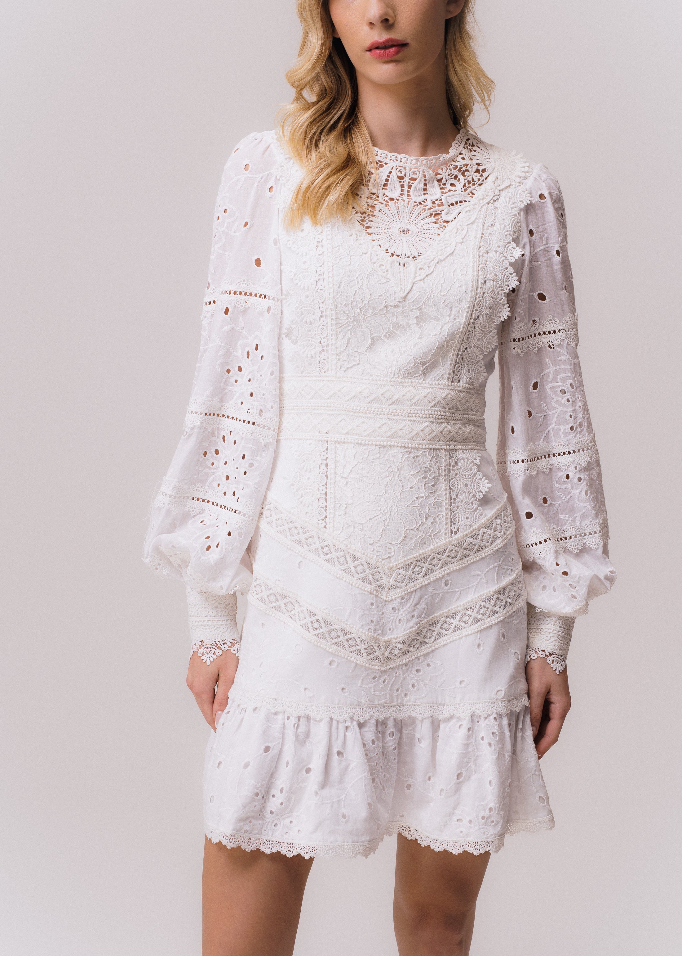 VESTIDO CURTO GLEICE OFF WHITE