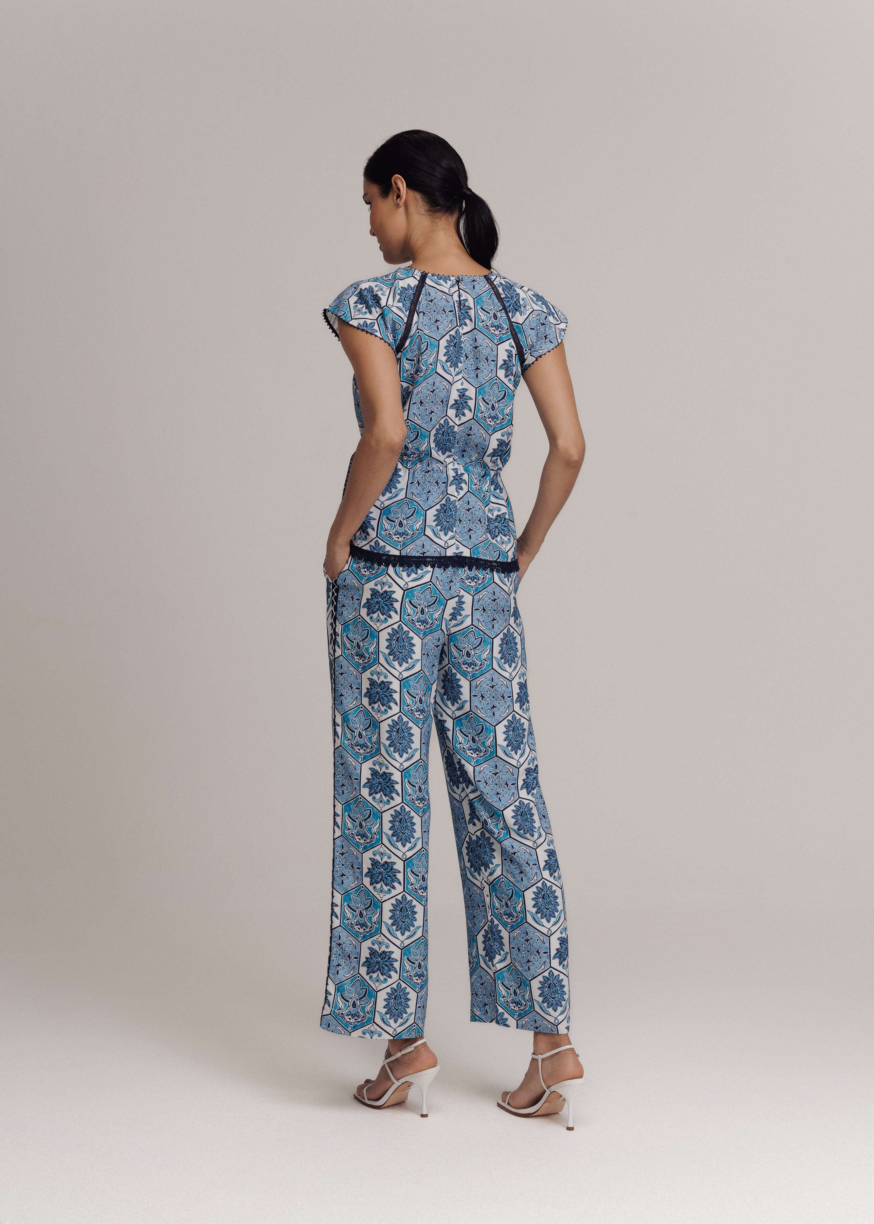 BLUSA BIANCA ESTAMPA ORIGEM