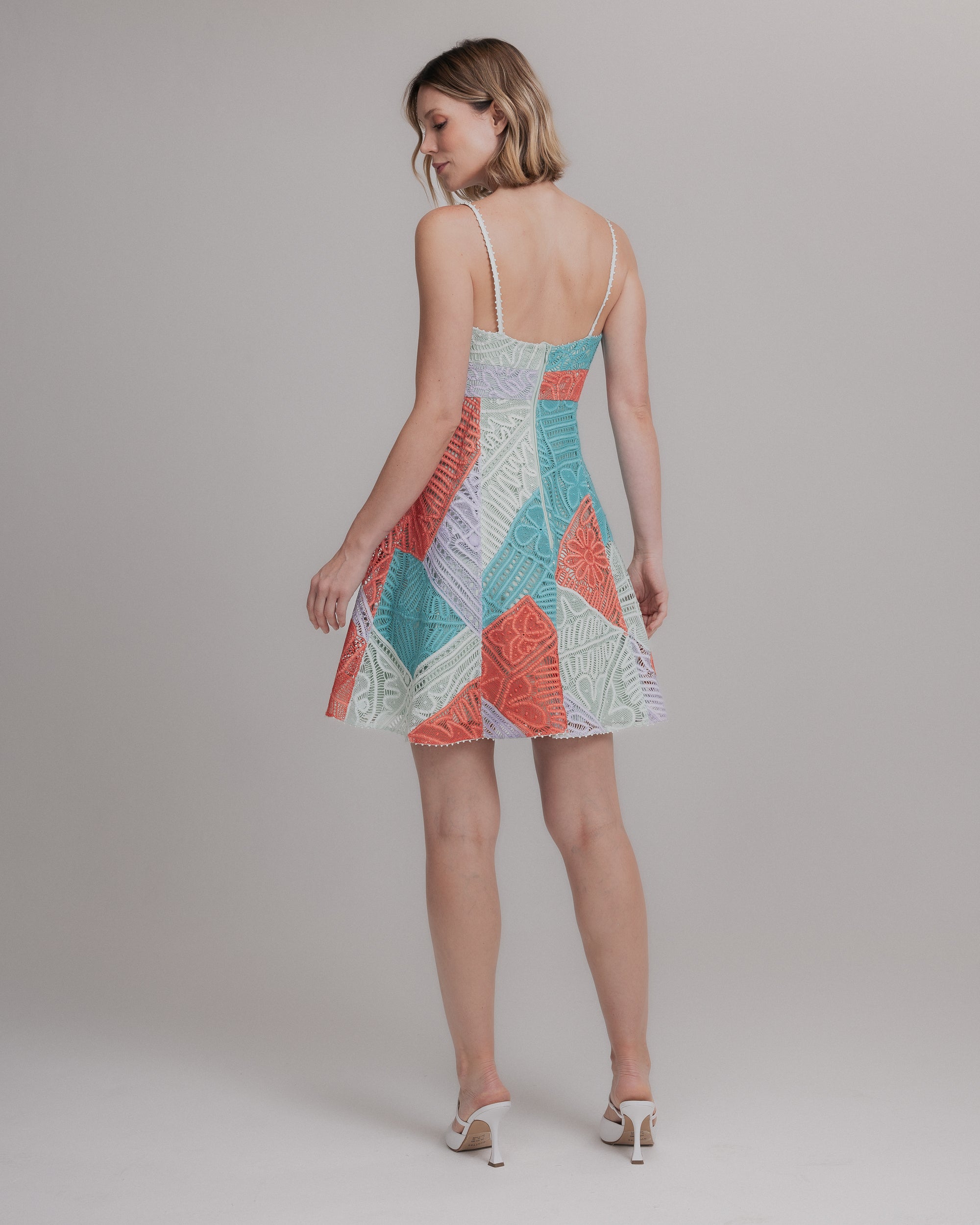 VESTIDO CURTO ALINE PATCH COLORIDO PAPRICA