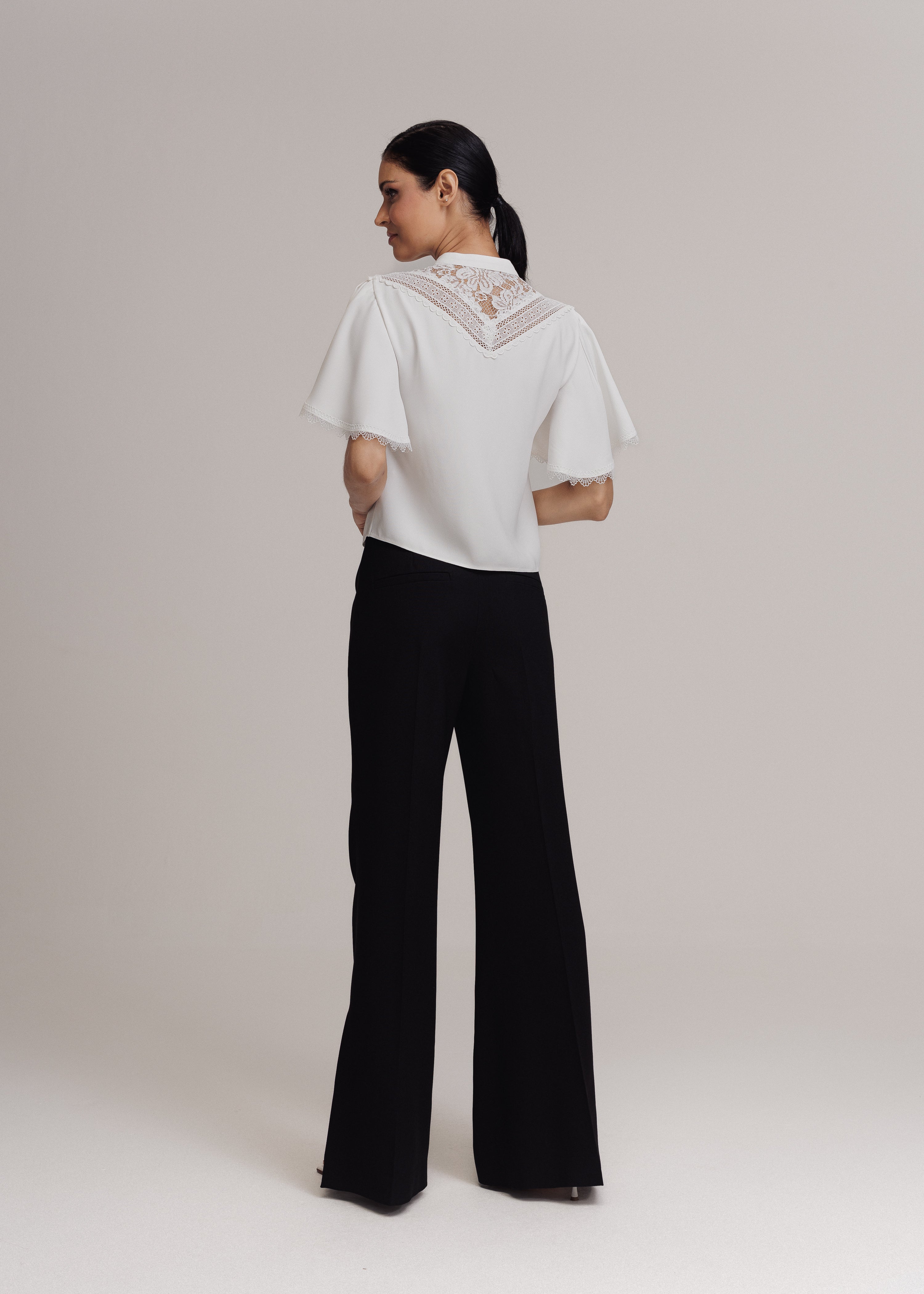 OFF WHITE