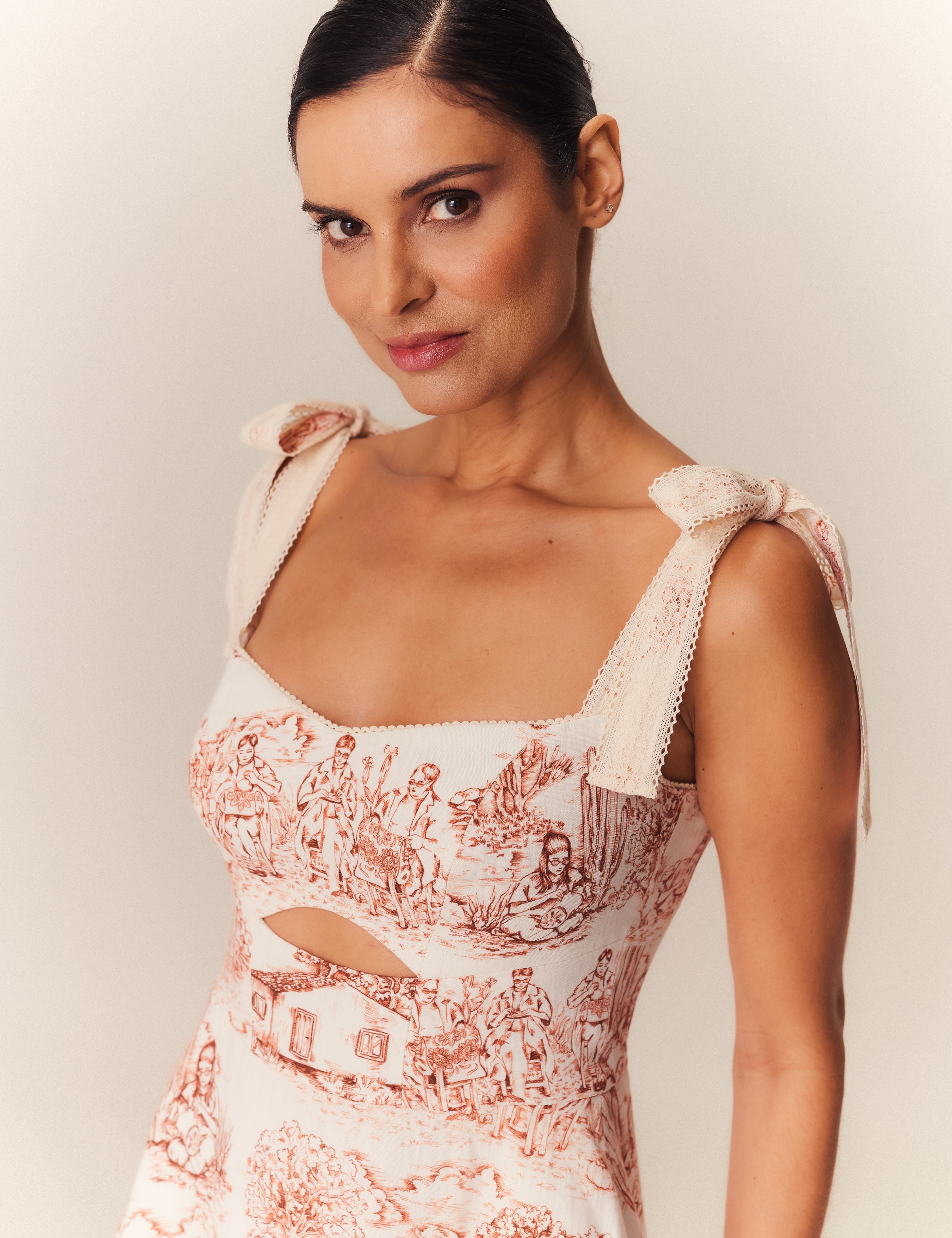 VESTIDO MIDI TAY ESTAMPA RENDEIRAS