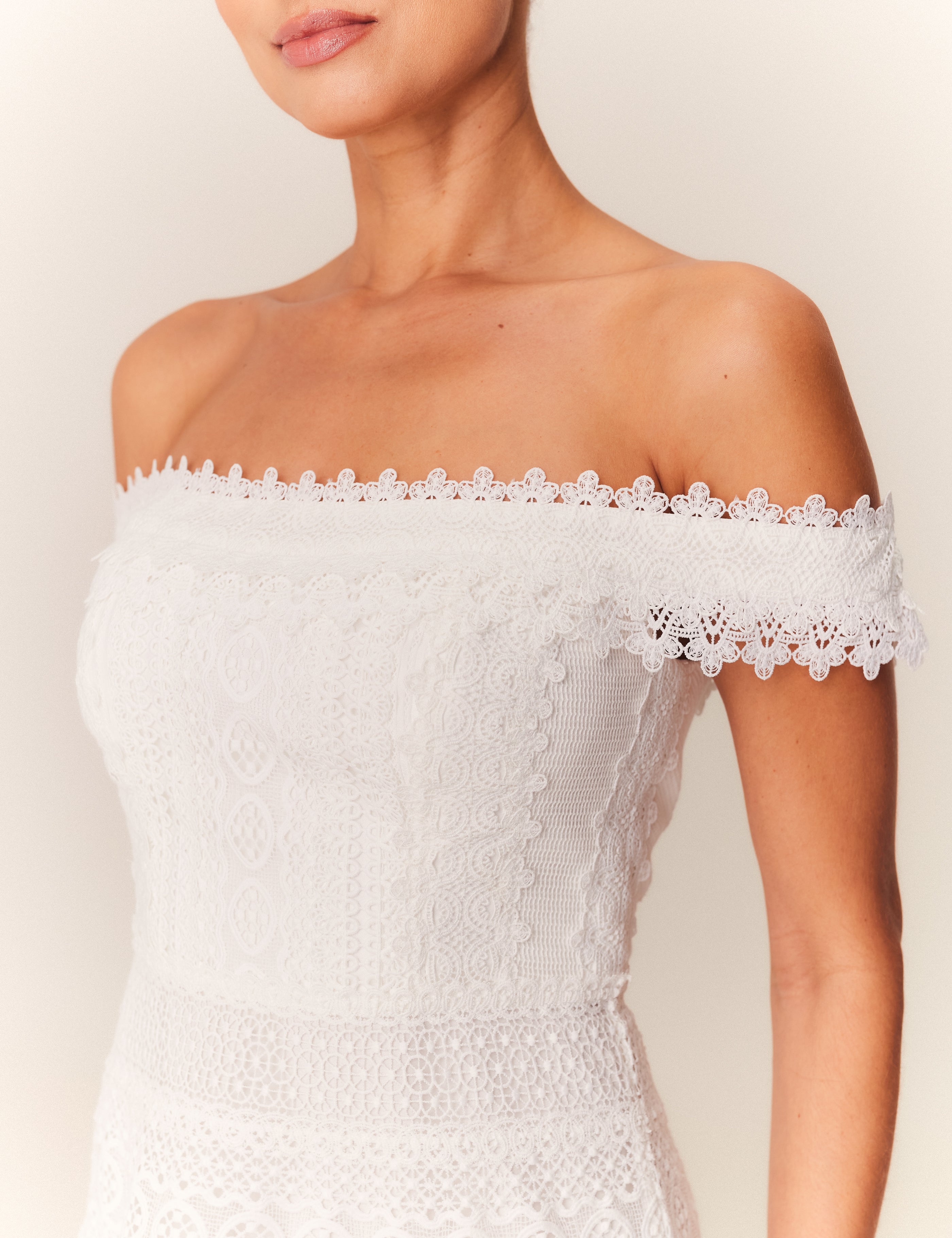 VESTIDO MIDI ANNE OFF WHITE