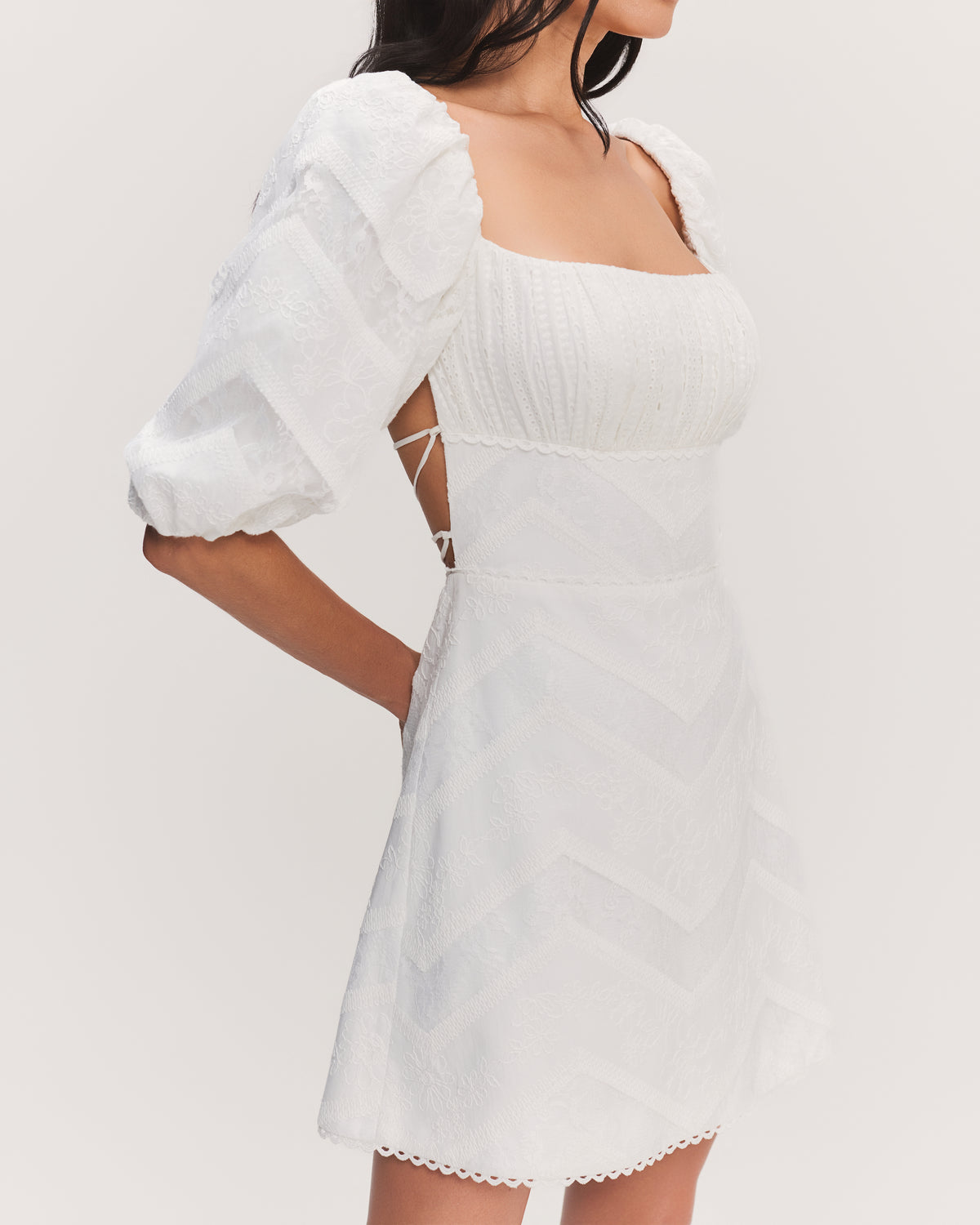 VESTIDO CURTO NANCY OFF WHITE