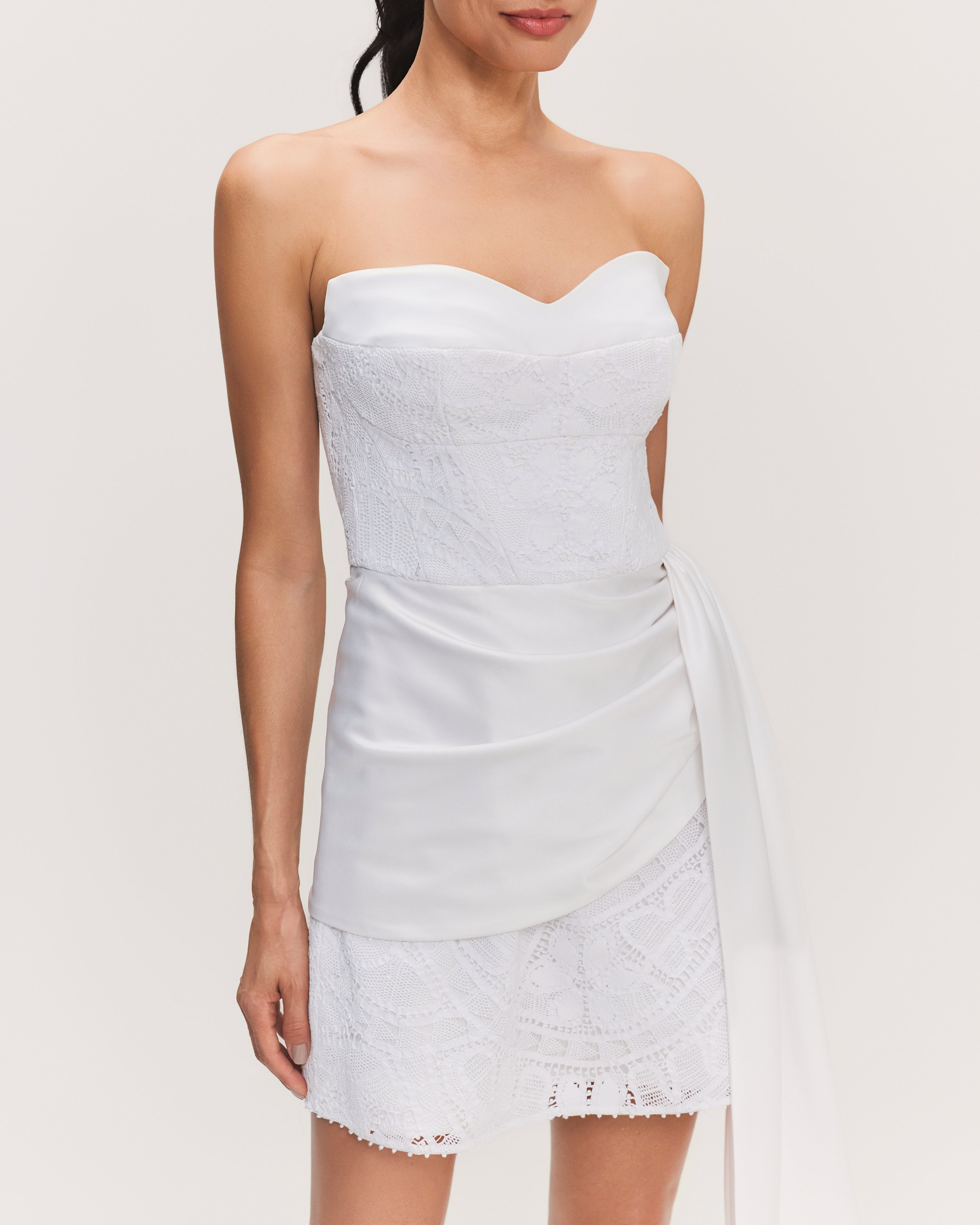 VESTIDO CURTO PAOLA BRANCO