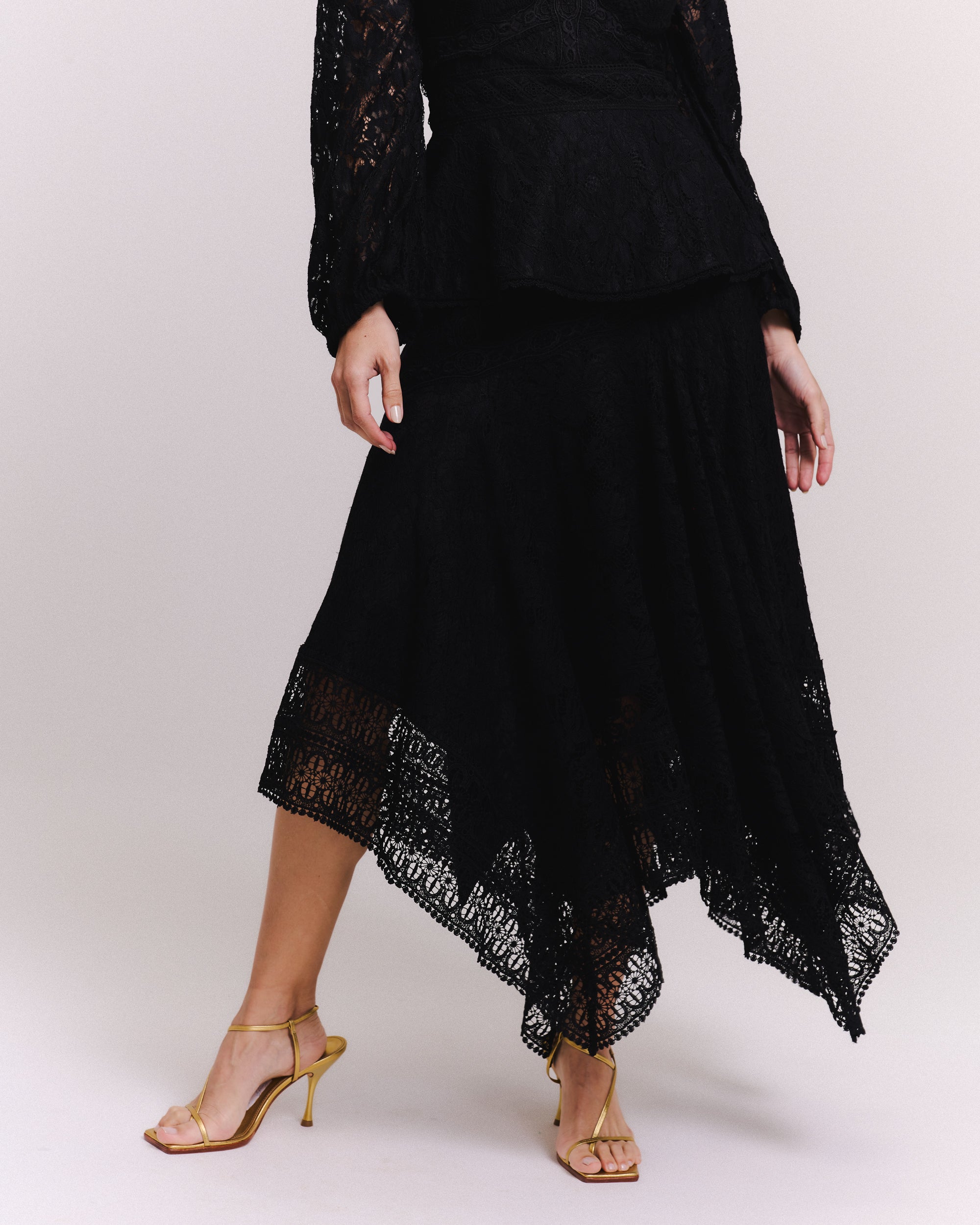 SAIA MIDI GISELA PRETO