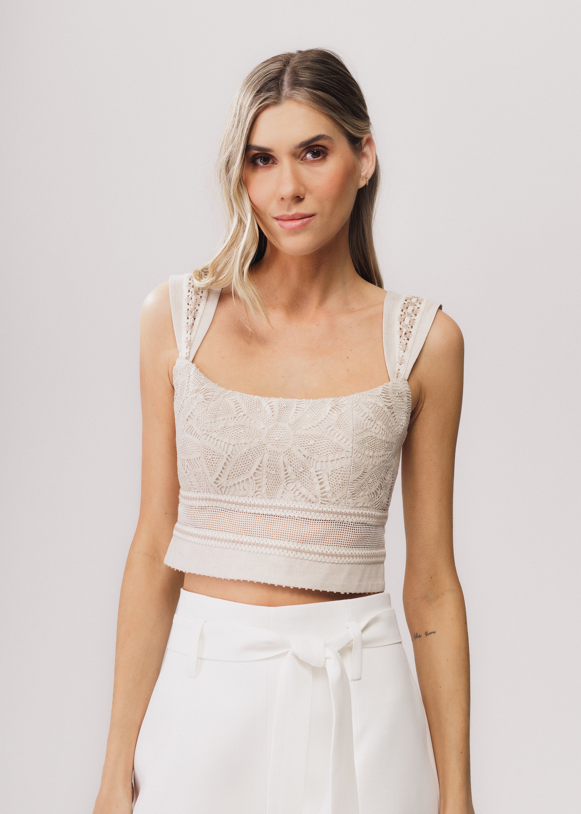 TOP CRIS EM LINHO/RENASCENÇA NATURAL