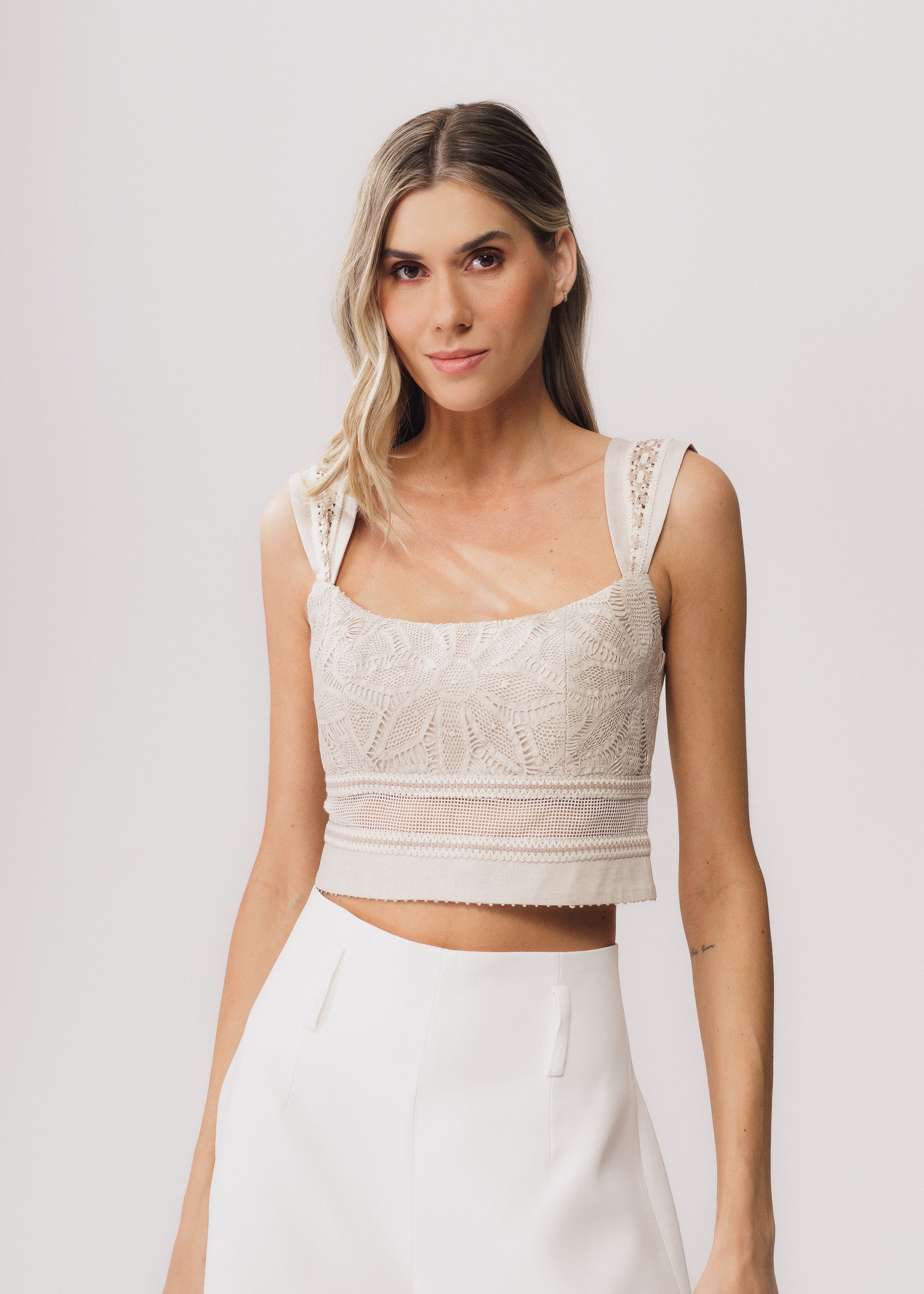 TOP CRIS EM LINHO/RENASCENÇA NATURAL