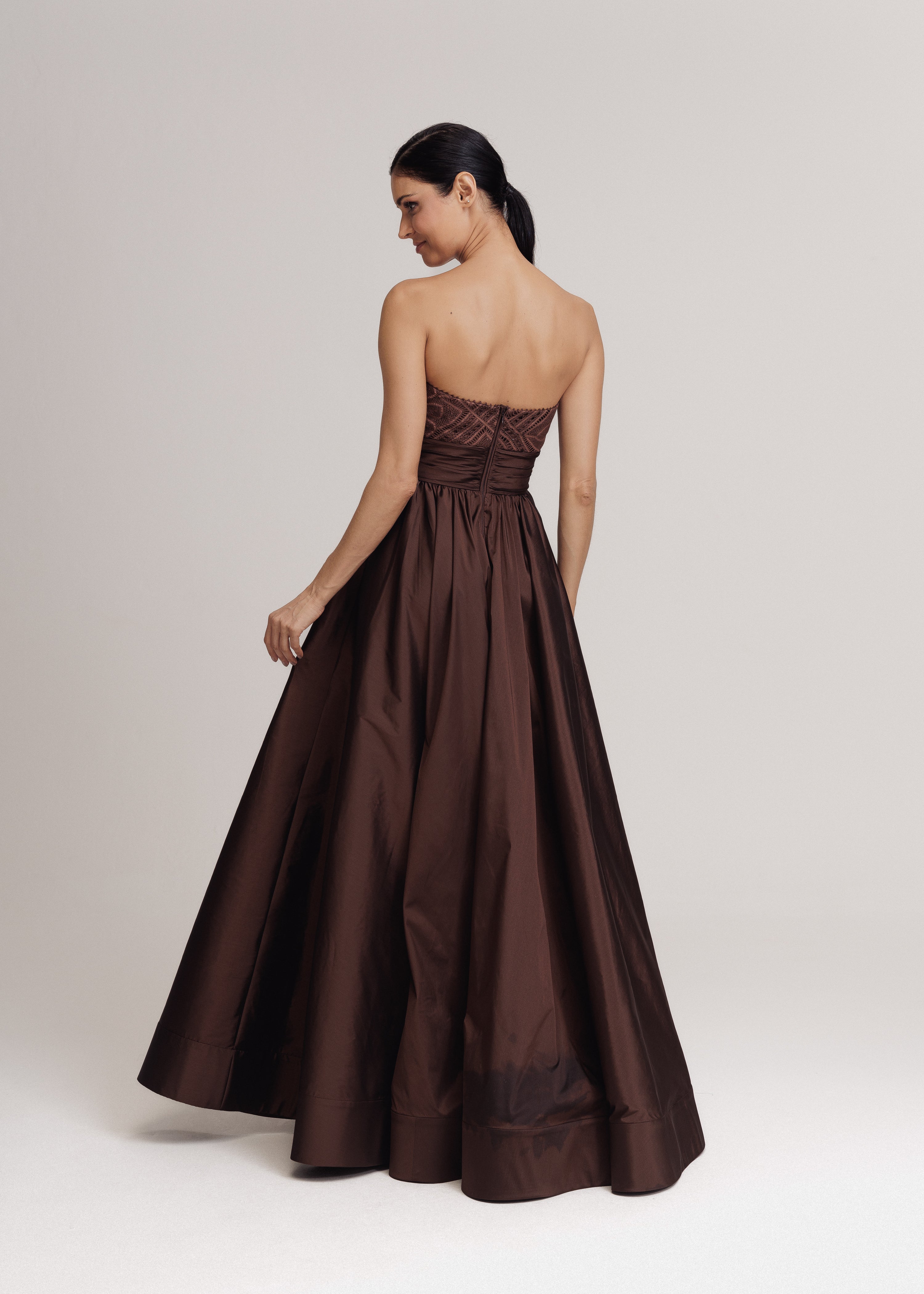 VESTIDO LONGO ANTONELLA MARROM RAIZ