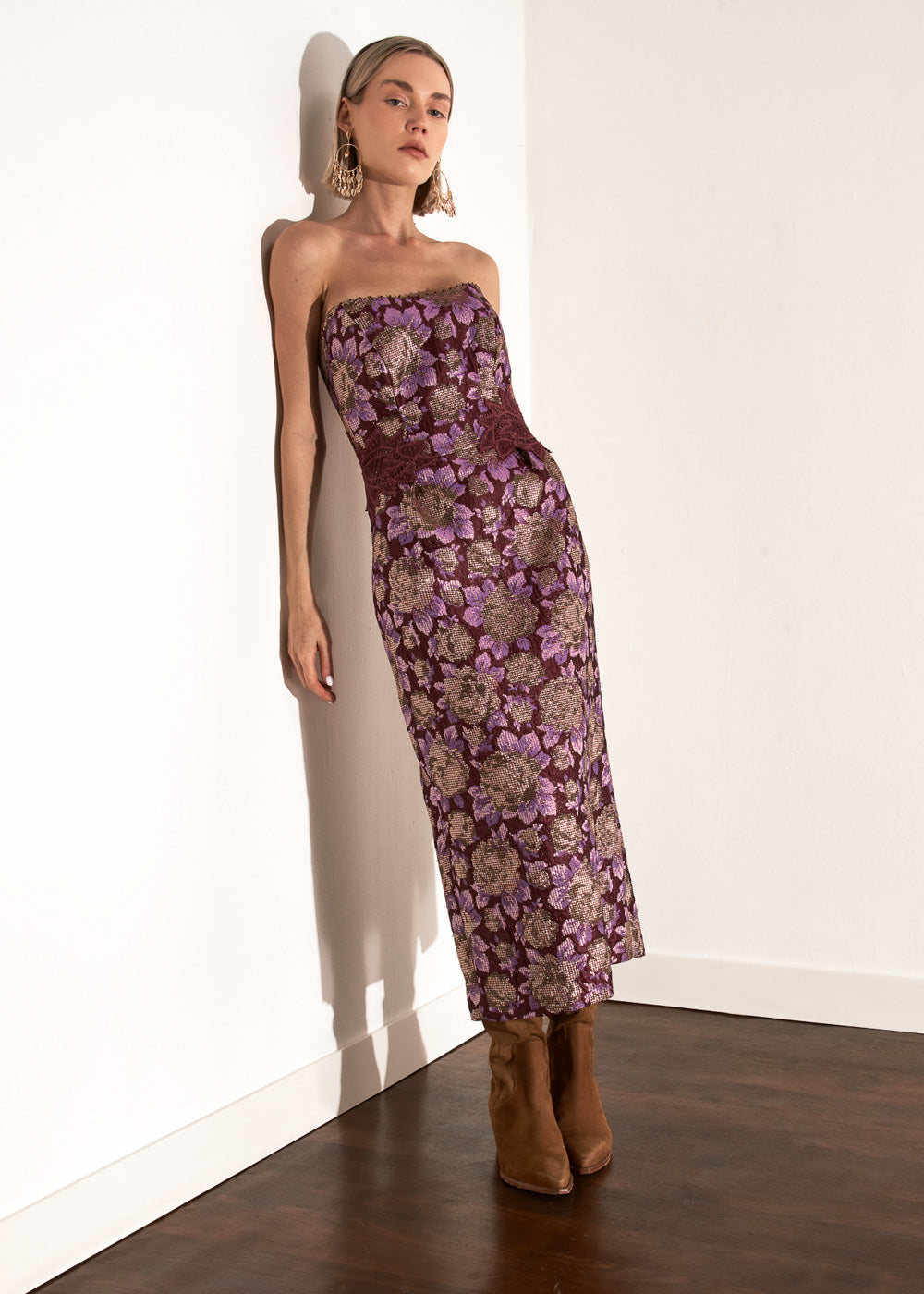 VESTIDO MIDI LEILA JACQUARD FLORAL