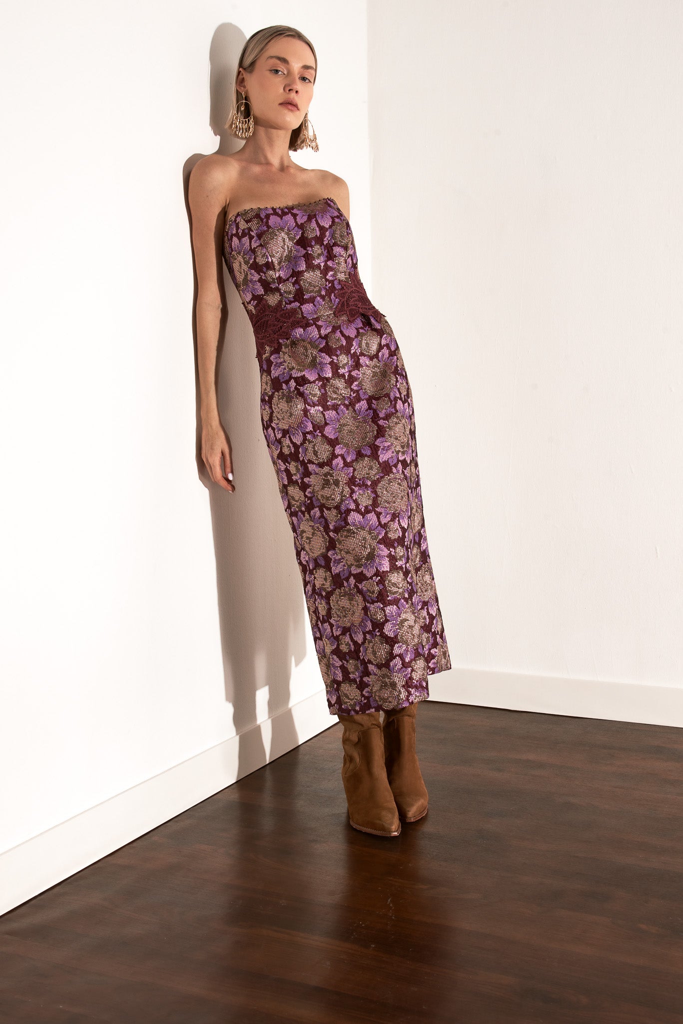 VESTIDO MIDI LEILA JACQUARD FLORAL