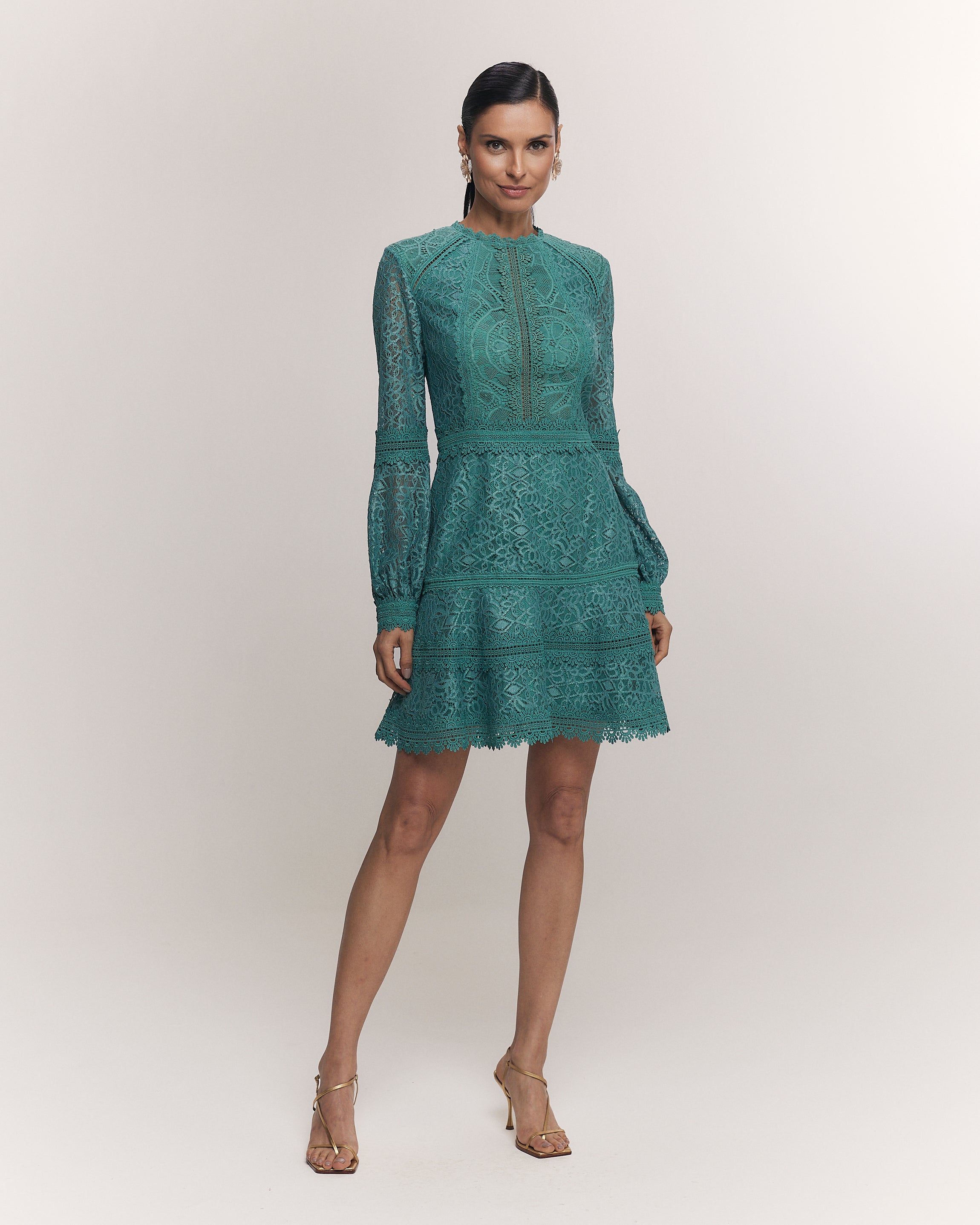 VESTIDO CURTO BECA VERDE ALGA