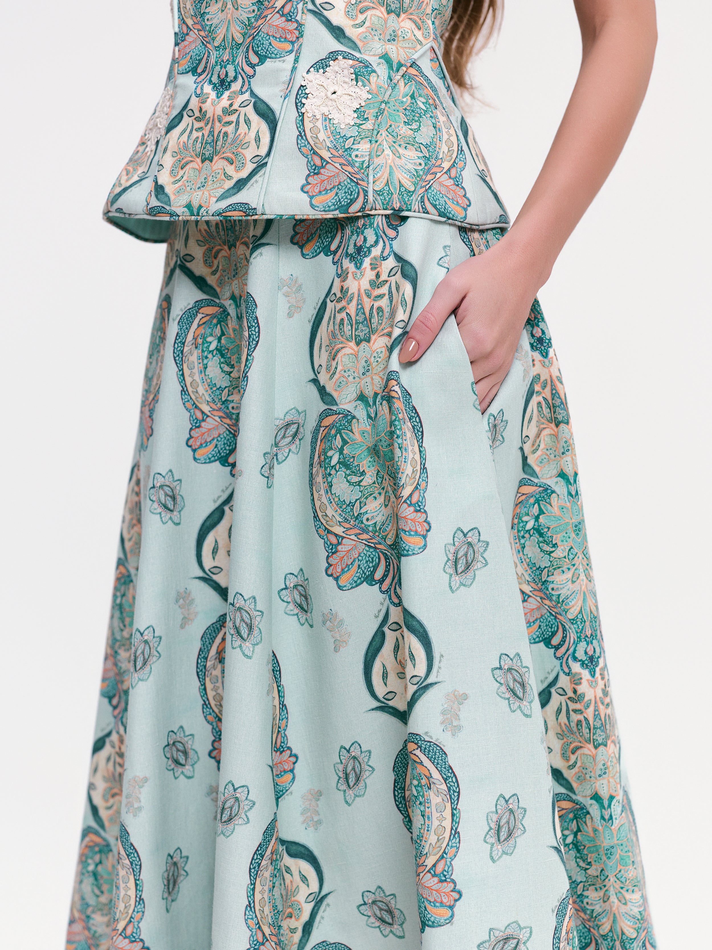 SAIA MIDI FLAVIA ESTAMPA FLOR DE LOTTUS
