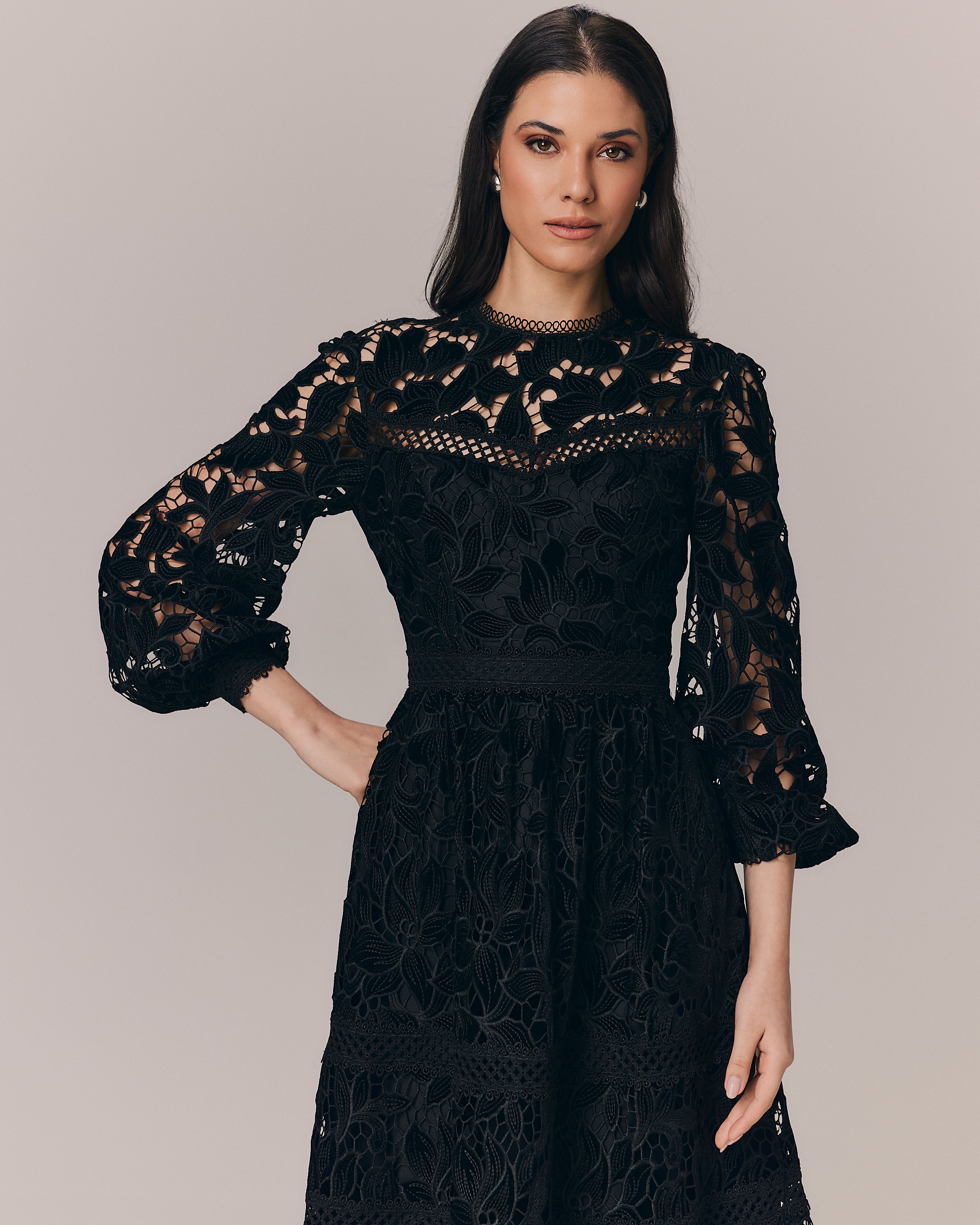 VESTIDO MIDI EVA PRETO