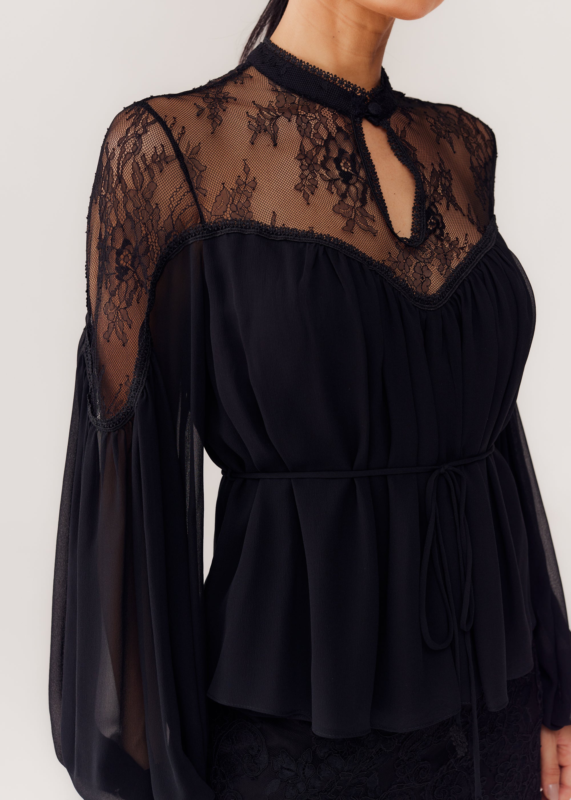 BLUSA LUCY PRETO