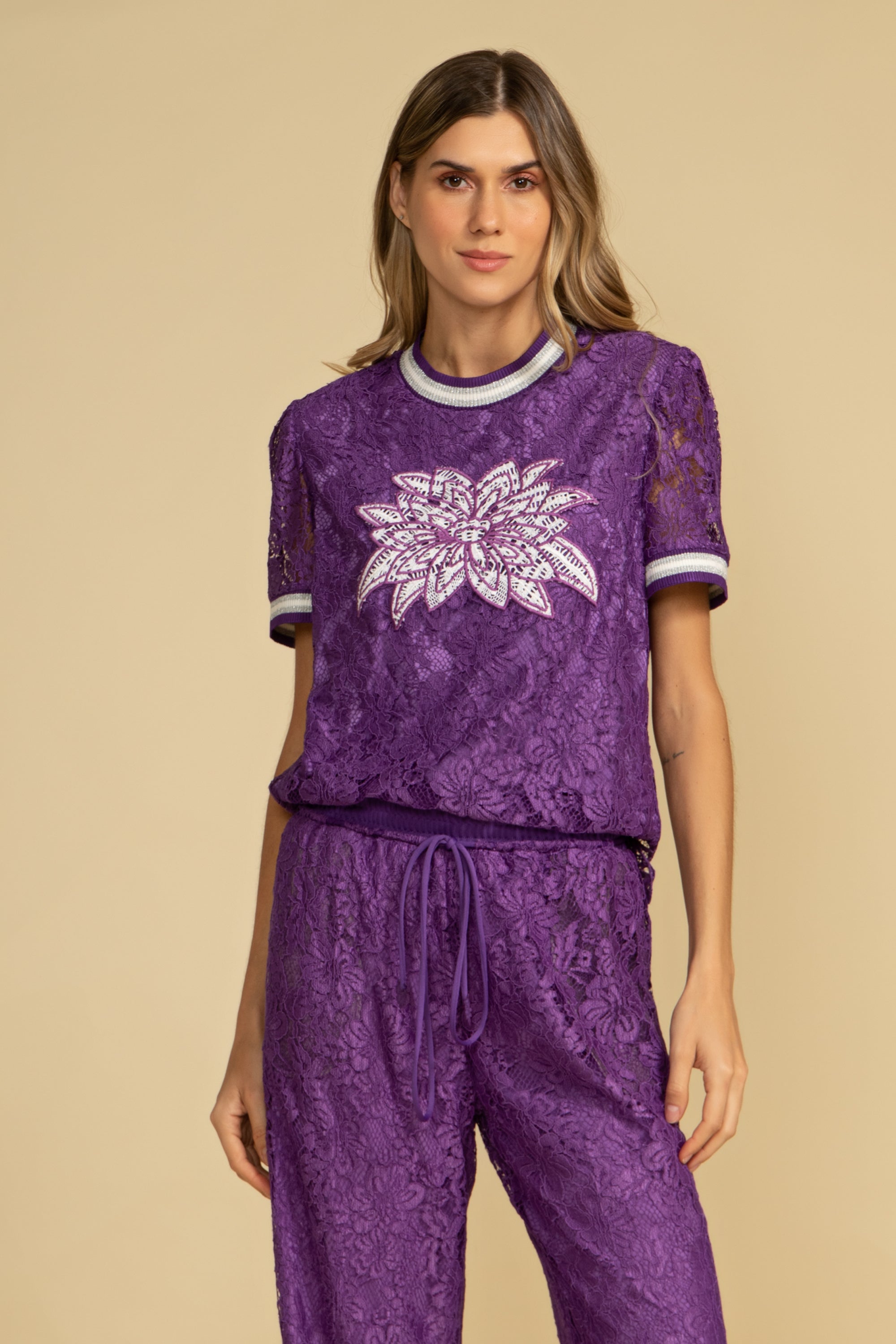 T-SHIRT LUDMILLA