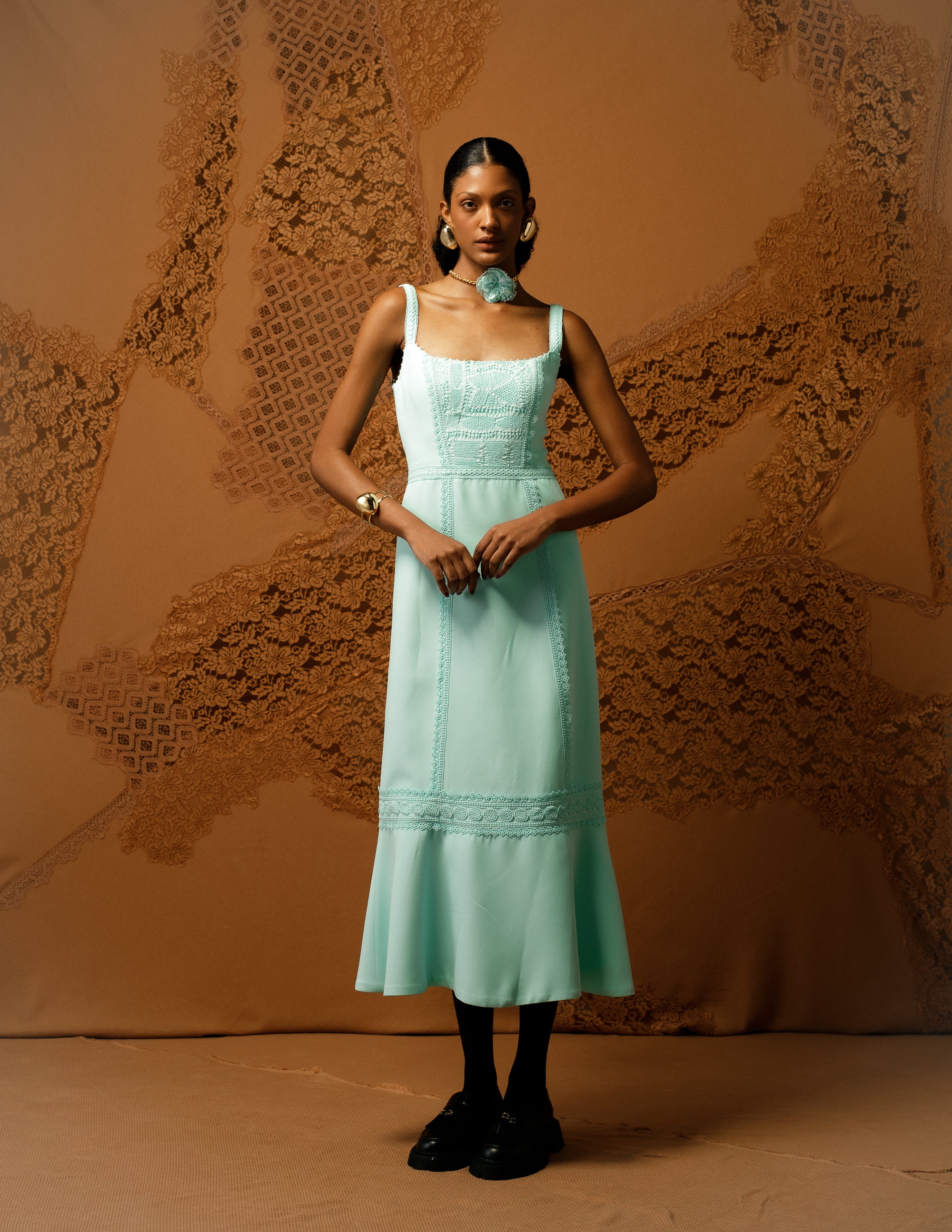 VESTIDO MIDI VICENTINA VERDE ANTONIETA