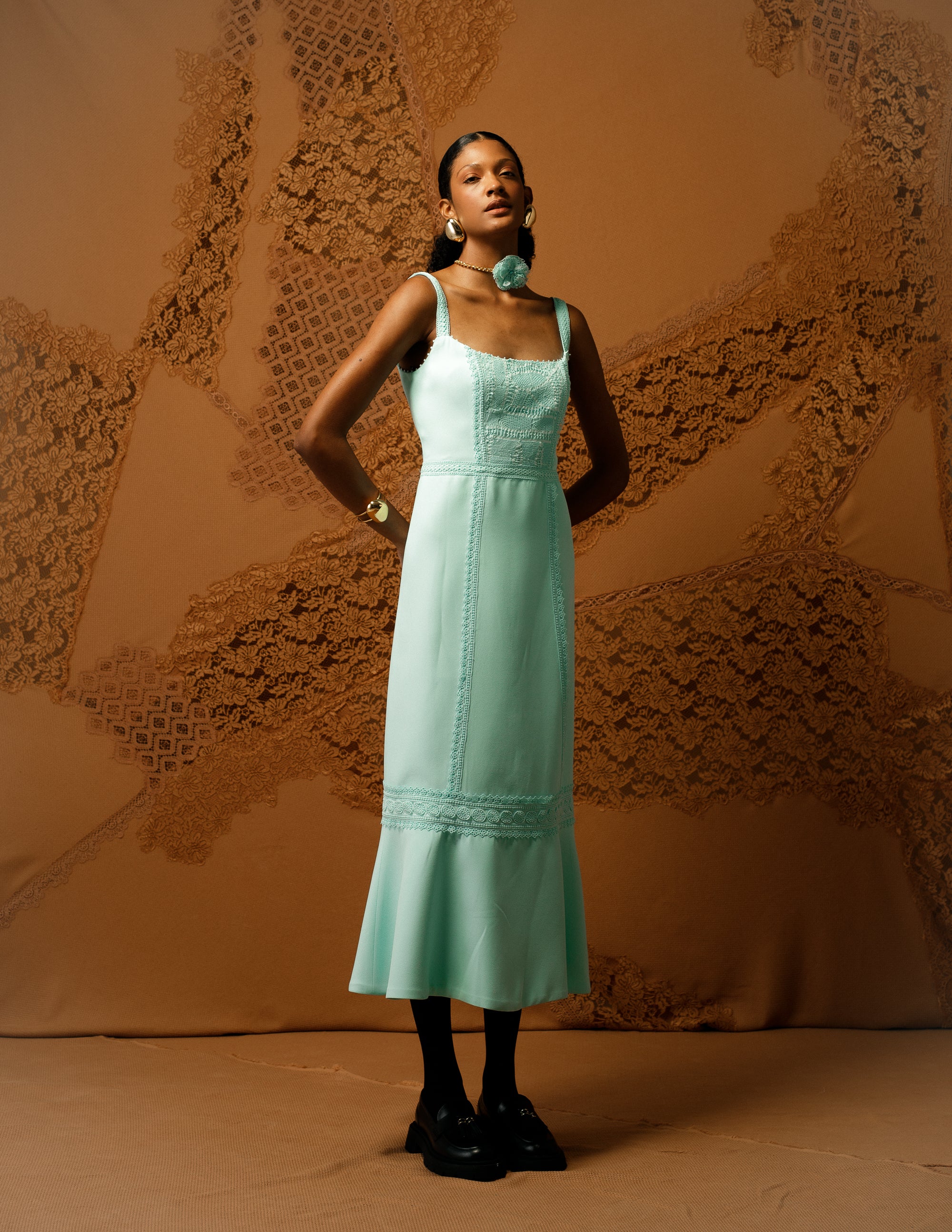 VESTIDO MIDI VICENTINA VERDE ANTONIETA