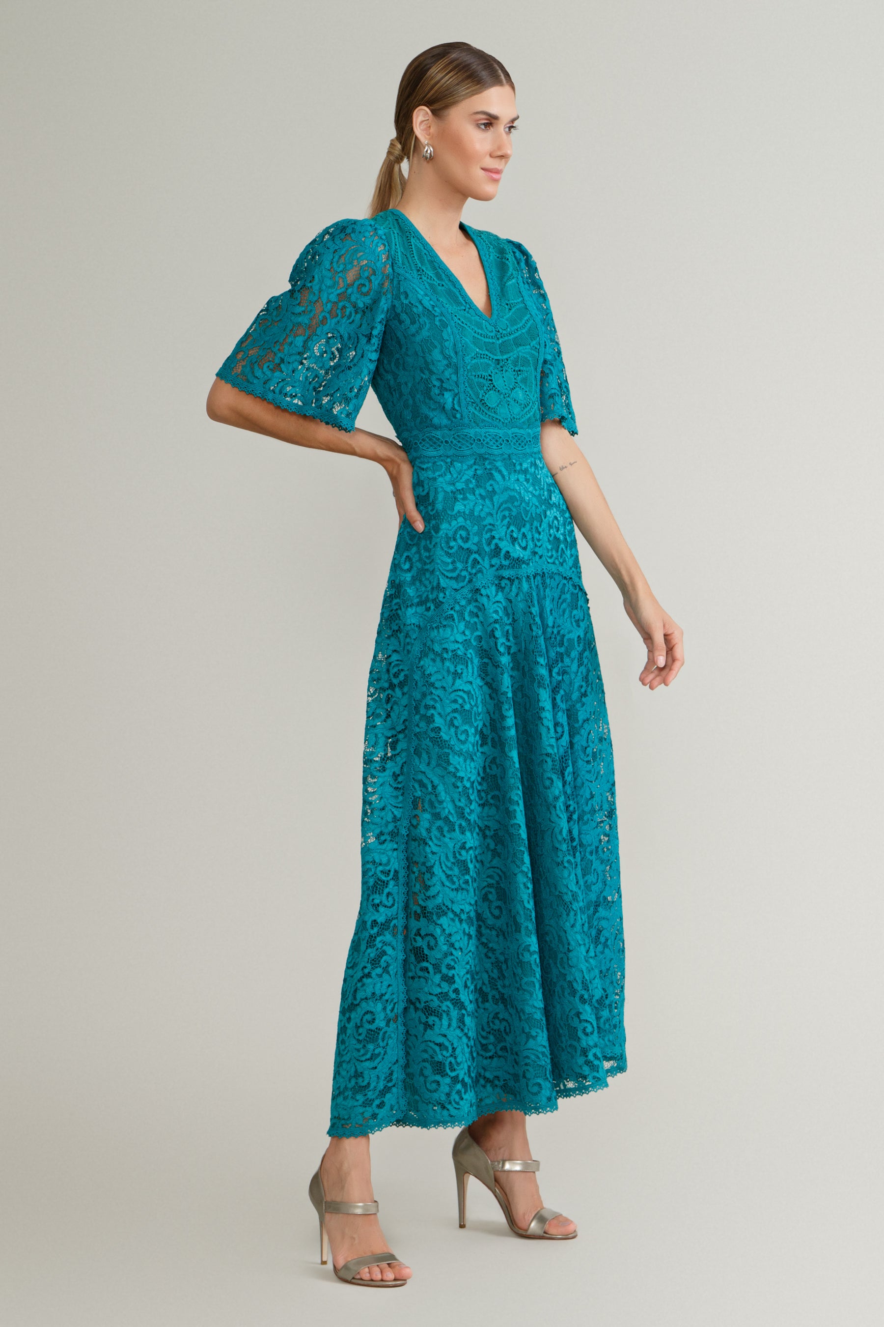 VESTIDO MIDI ESMERALDA VERDE FAUNA