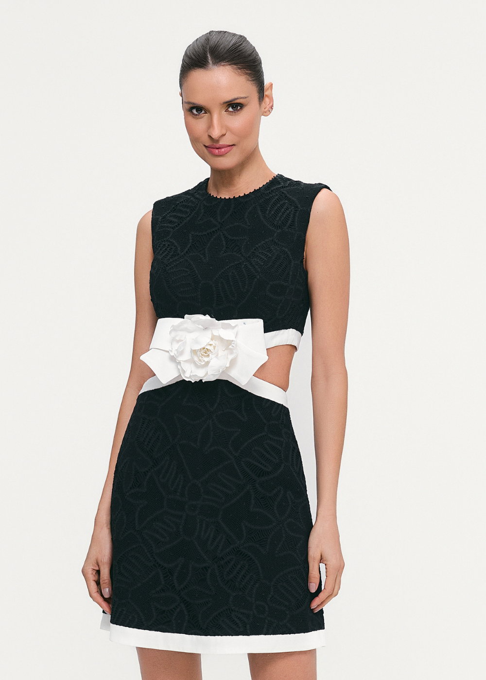 VESTIDO CURTO LUISA PRETO + BRANCO