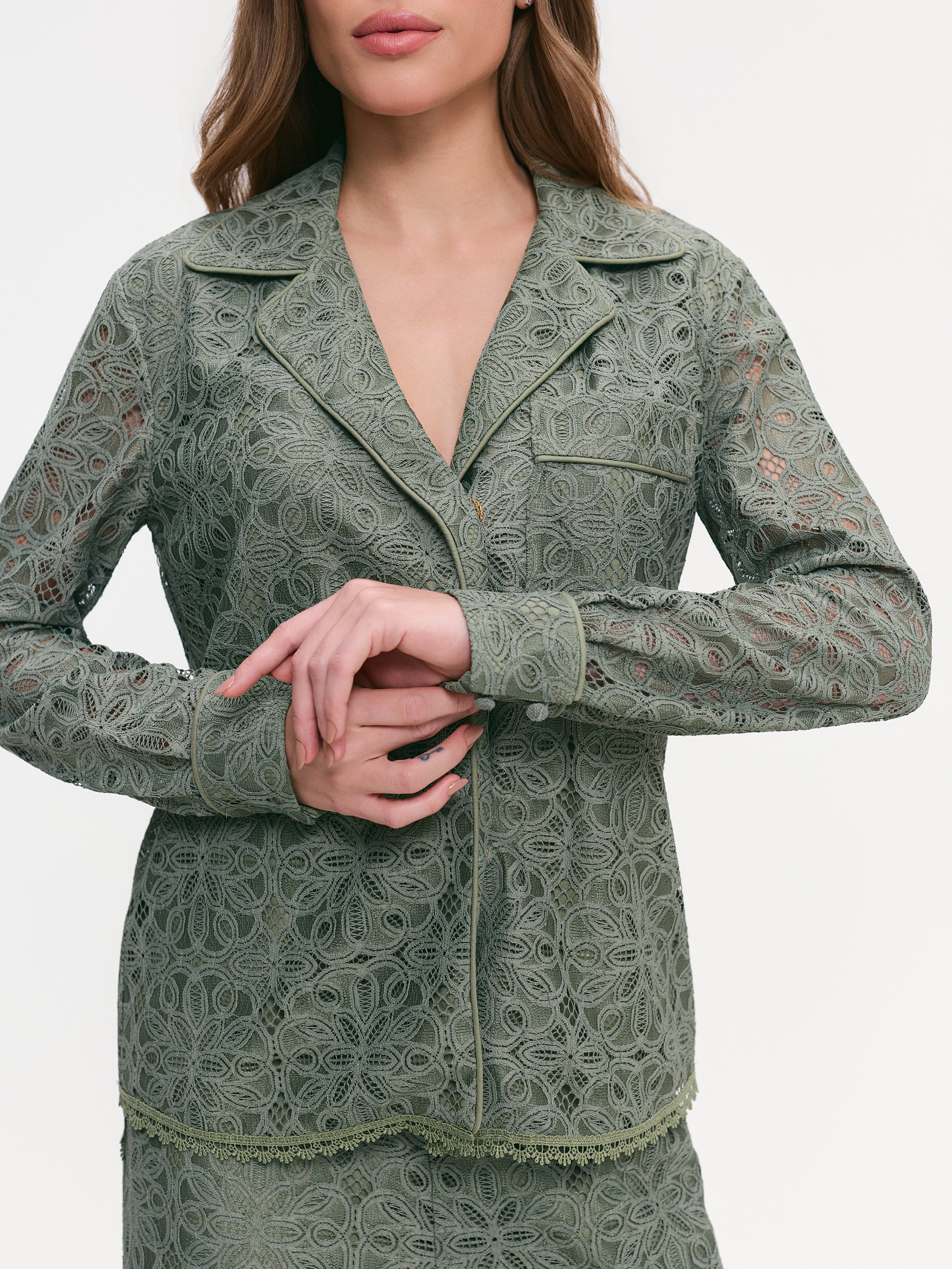 CAMISA CLARA VERDE OLIVA