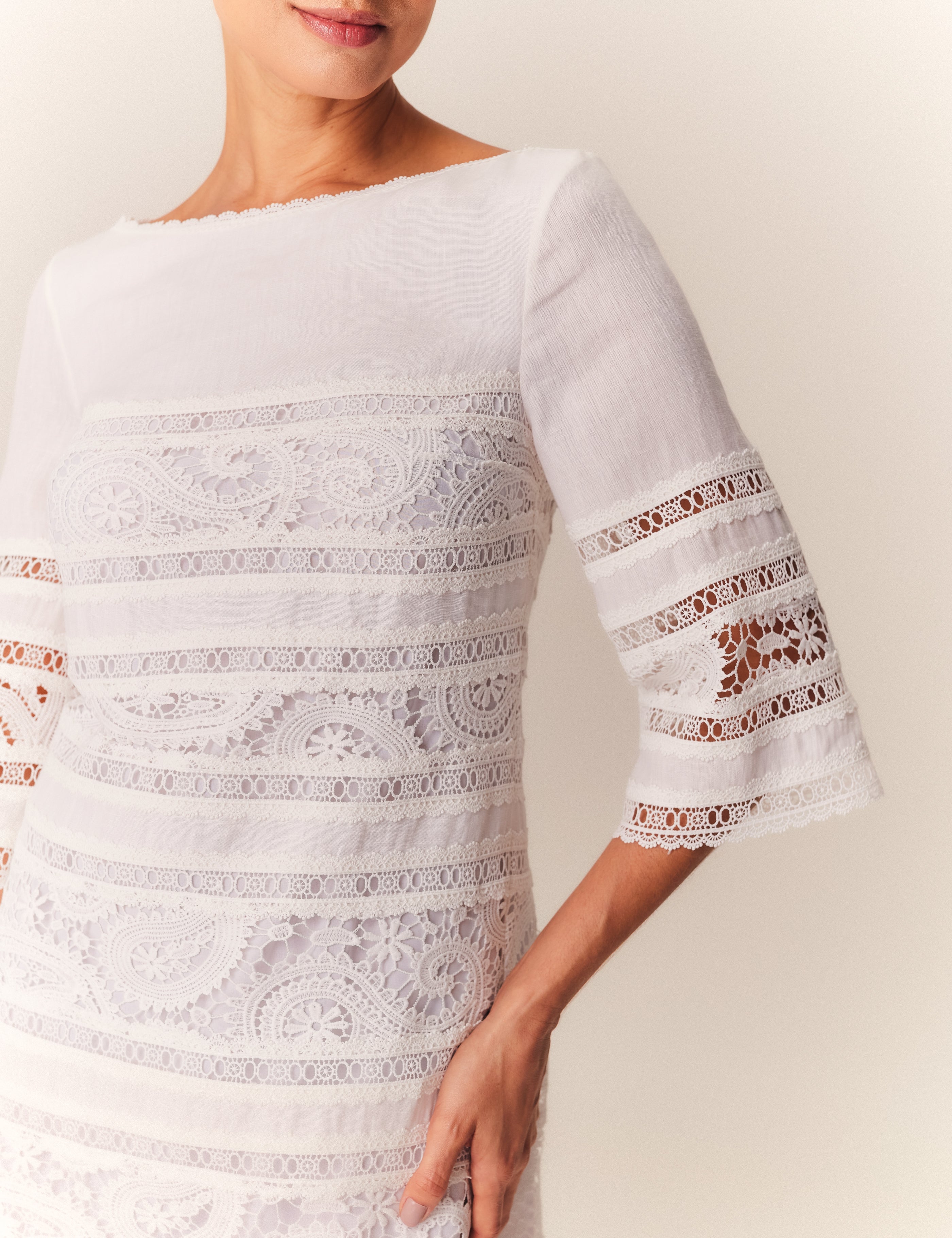 VESTIDO CURTO LETICIA OFF WHITE