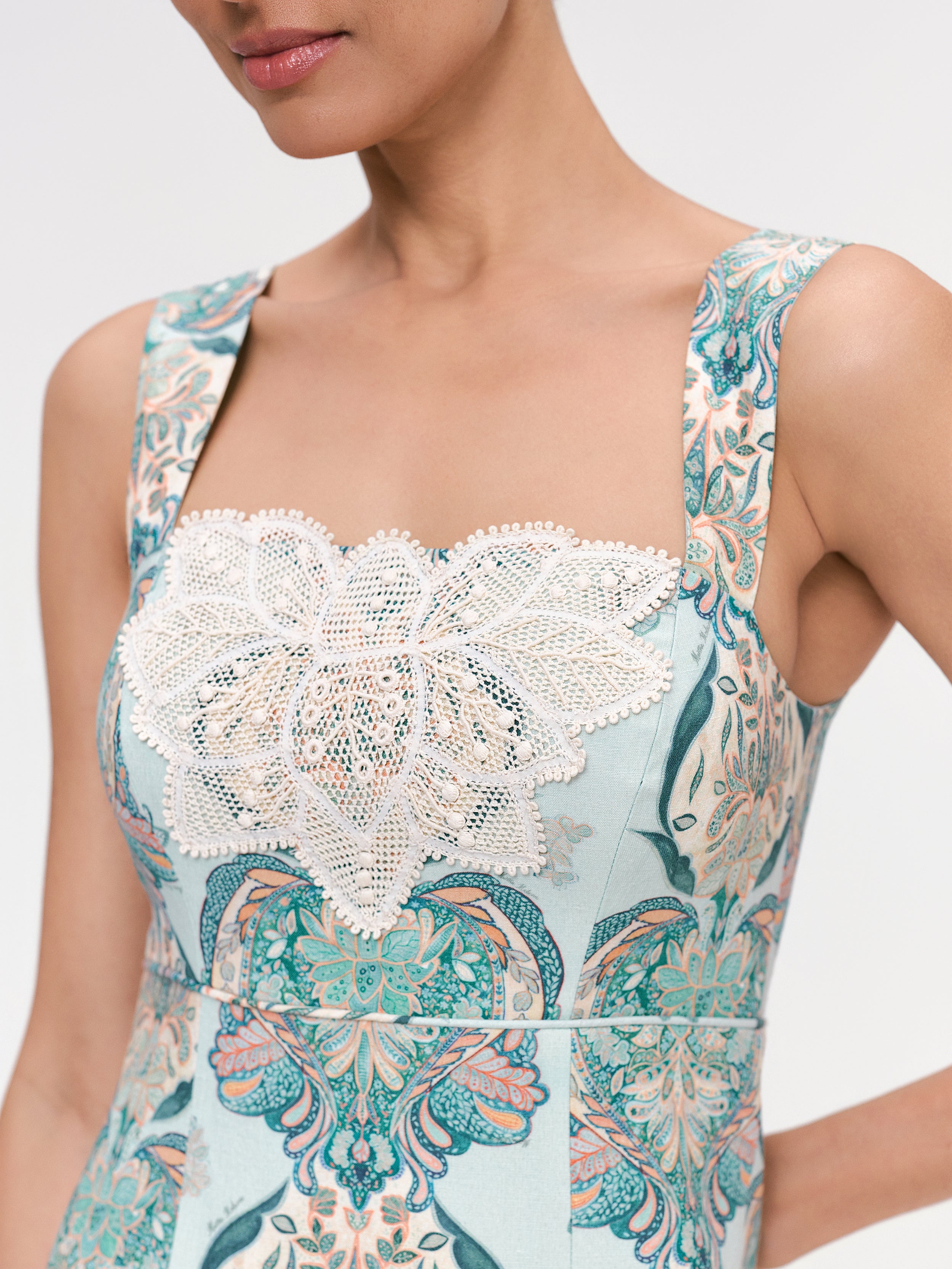 VESTIDO CURTO FLAVIA ESTAMPA FLOR DE LOTTUS