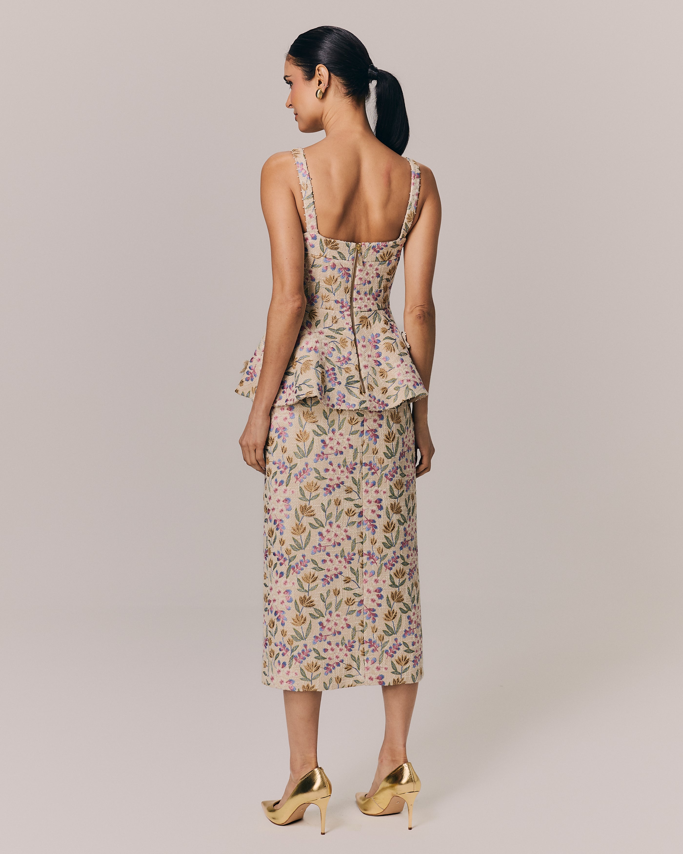 VESTIDO MIDI LUXEMBURGO BORDADO JARDIM