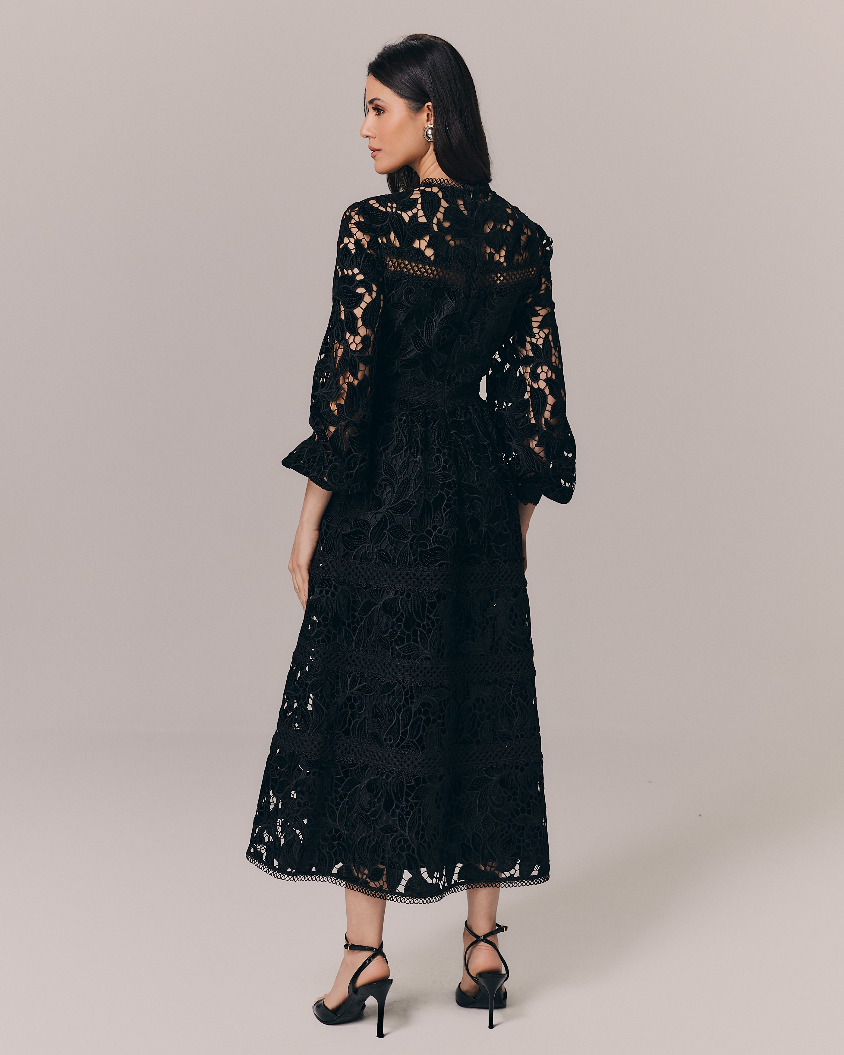 VESTIDO MIDI EVA PRETO